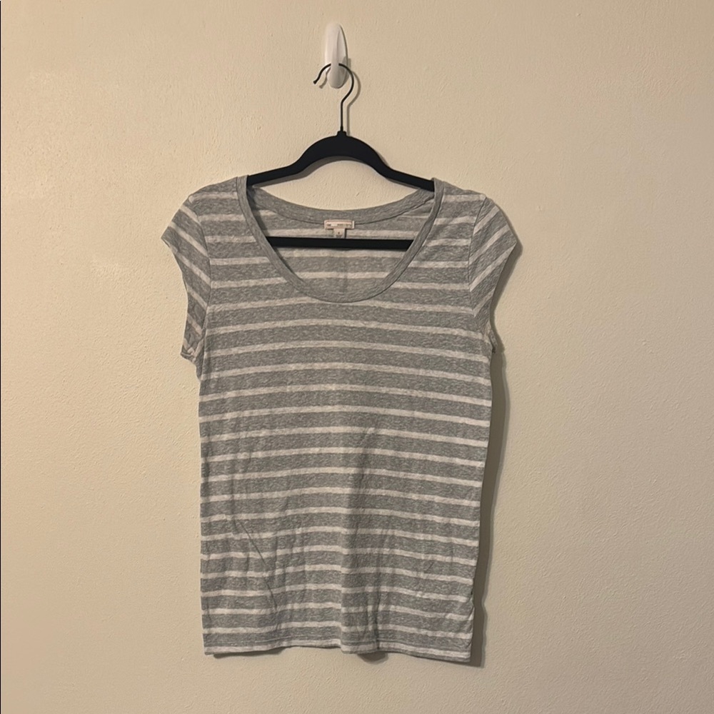 GAP Gray and White Fitted Short Sleeve T-Shirt